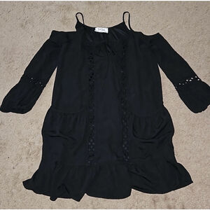 Vava by Joy Han Women’s smock Dress with cold shoulder. Small